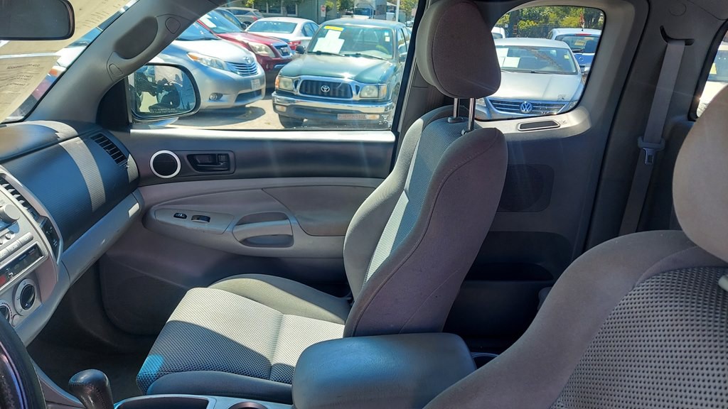 2007 Toyota Tacoma Image 8