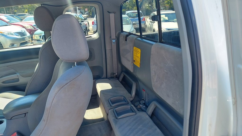 2007 Toyota Tacoma Image 9