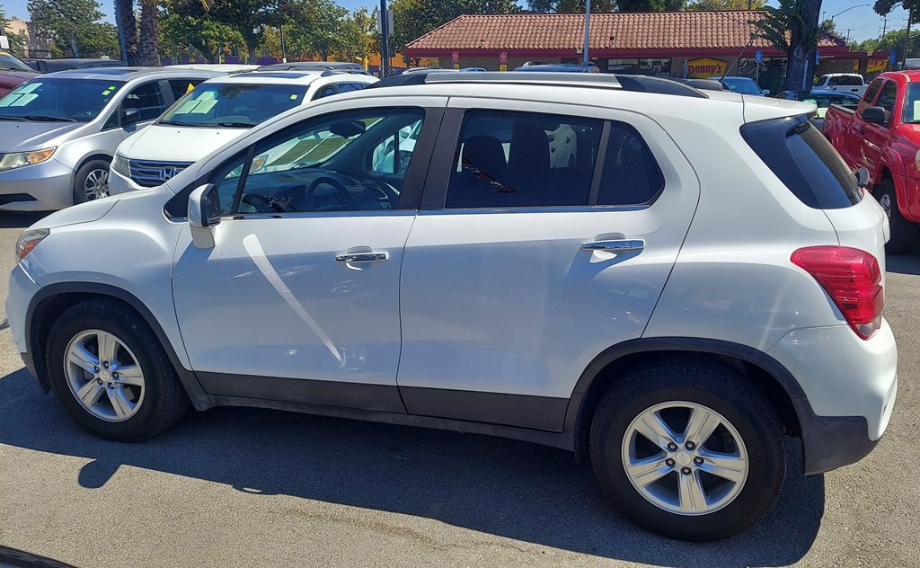 2017 Chevrolet Trax Image 2