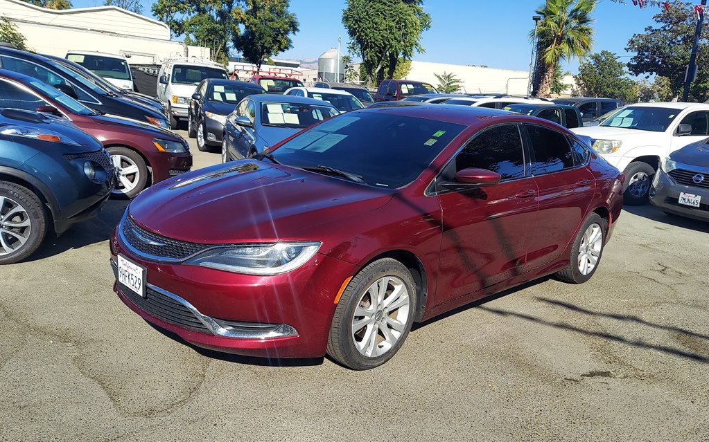 2015 Chrysler 200 Image 1