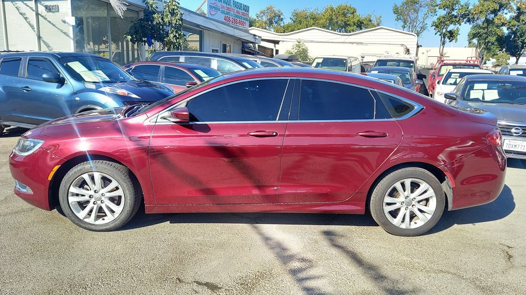 2015 Chrysler 200 Image 2
