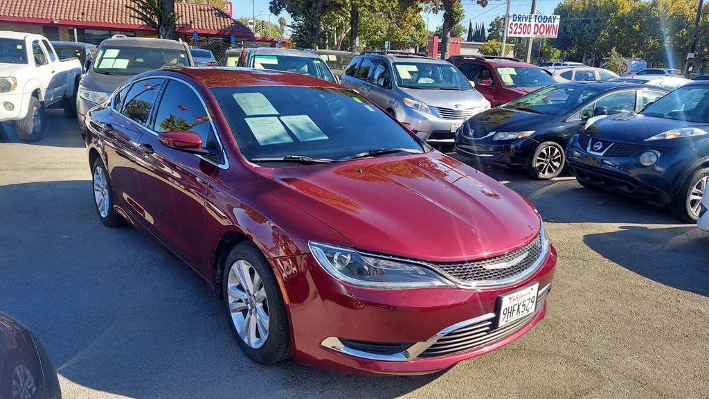2015 Chrysler 200 Image 7