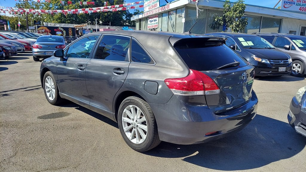 2010 Toyota Venza Image 3