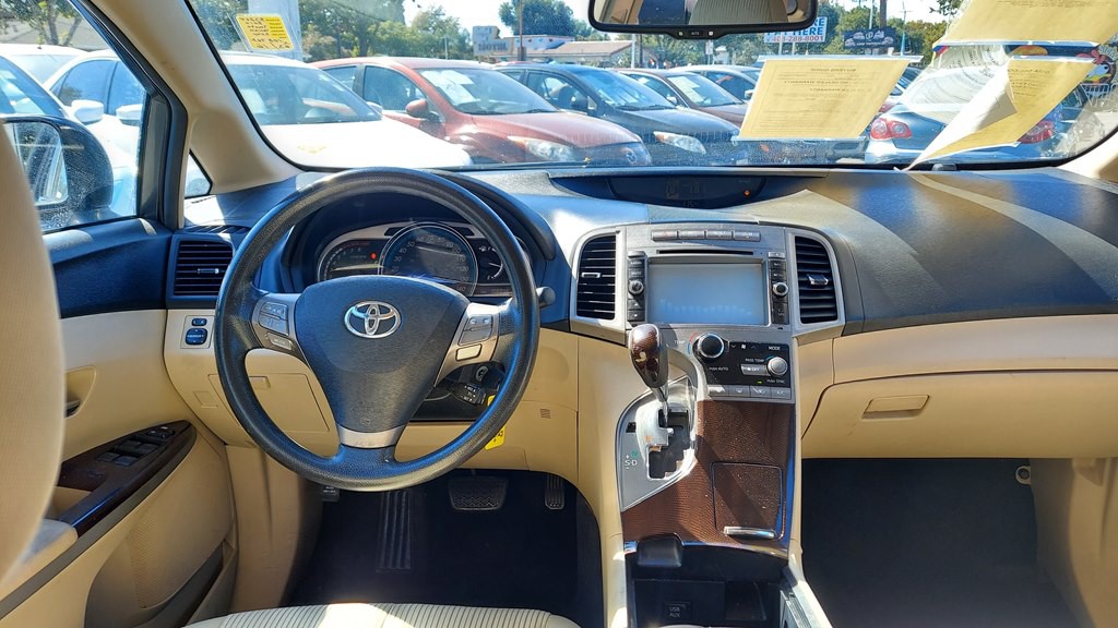2010 Toyota Venza Image 11