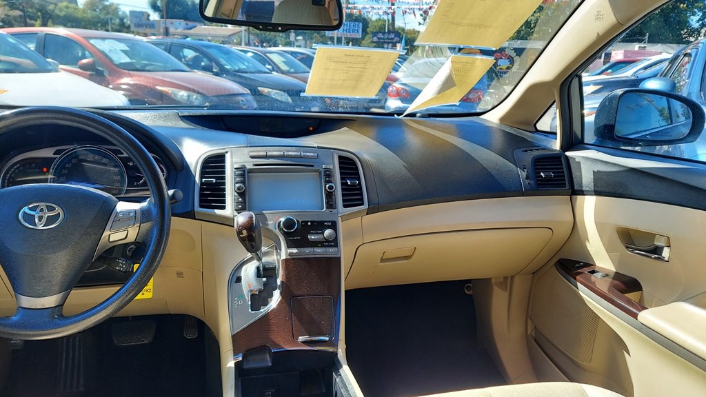 2010 Toyota Venza Image 12