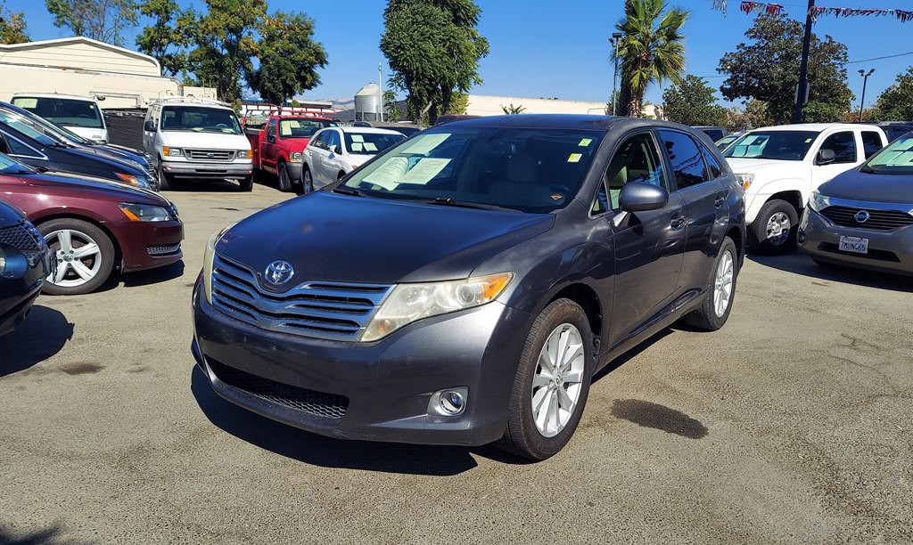 2010 Toyota Venza Image 1