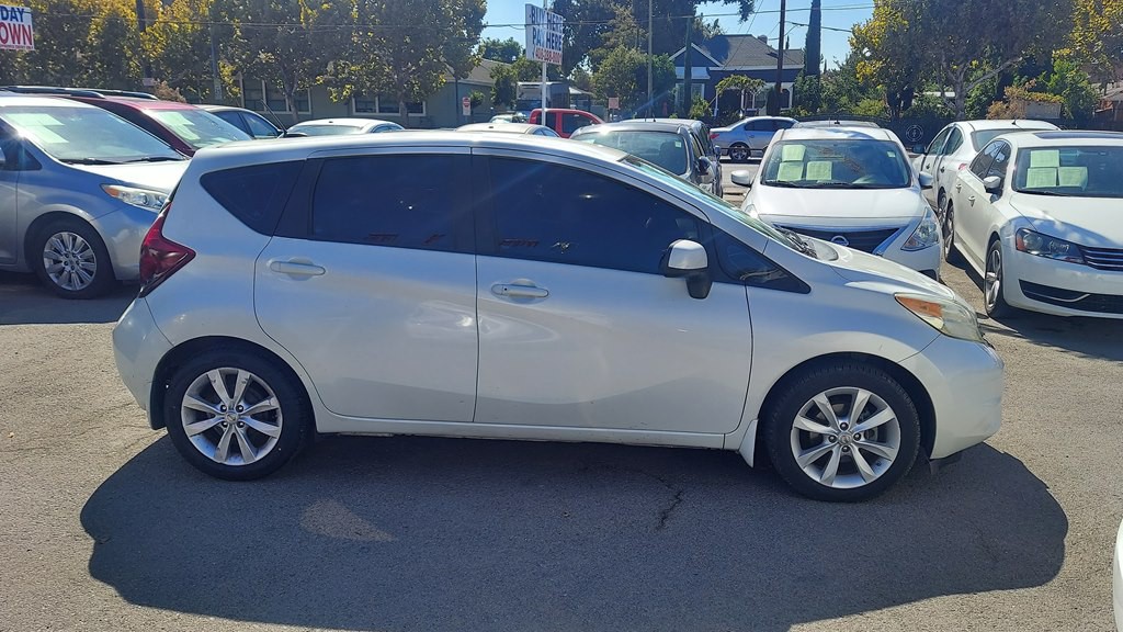 2014 Nissan Versa Image 6