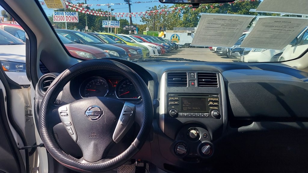 2014 Nissan Versa Image 11