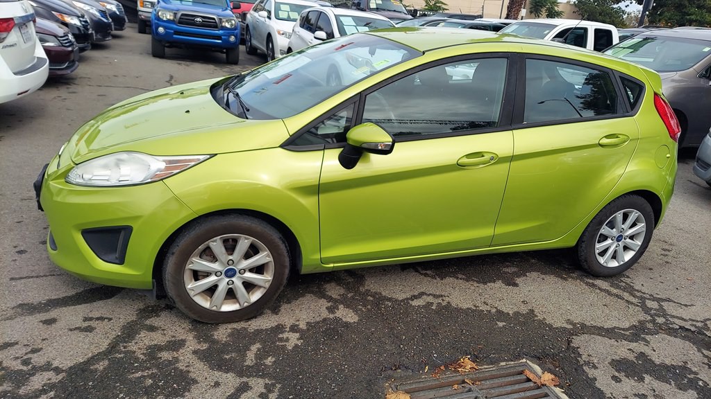2013 Ford Fiesta Image 2