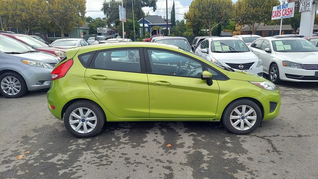 2013 Ford Fiesta Image 5