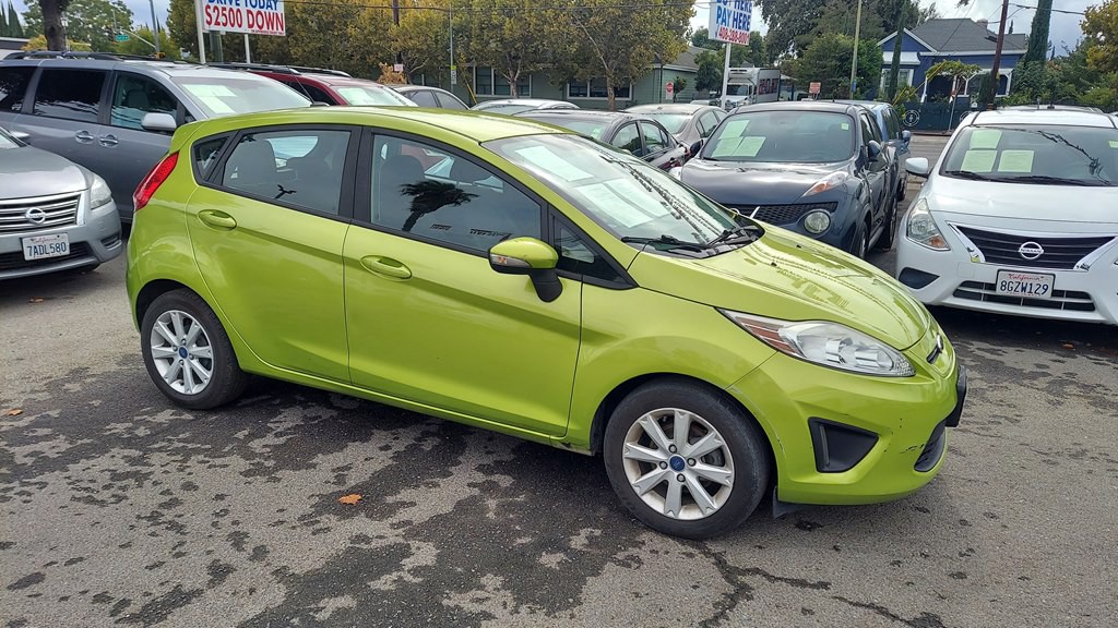 2013 Ford Fiesta Image 6