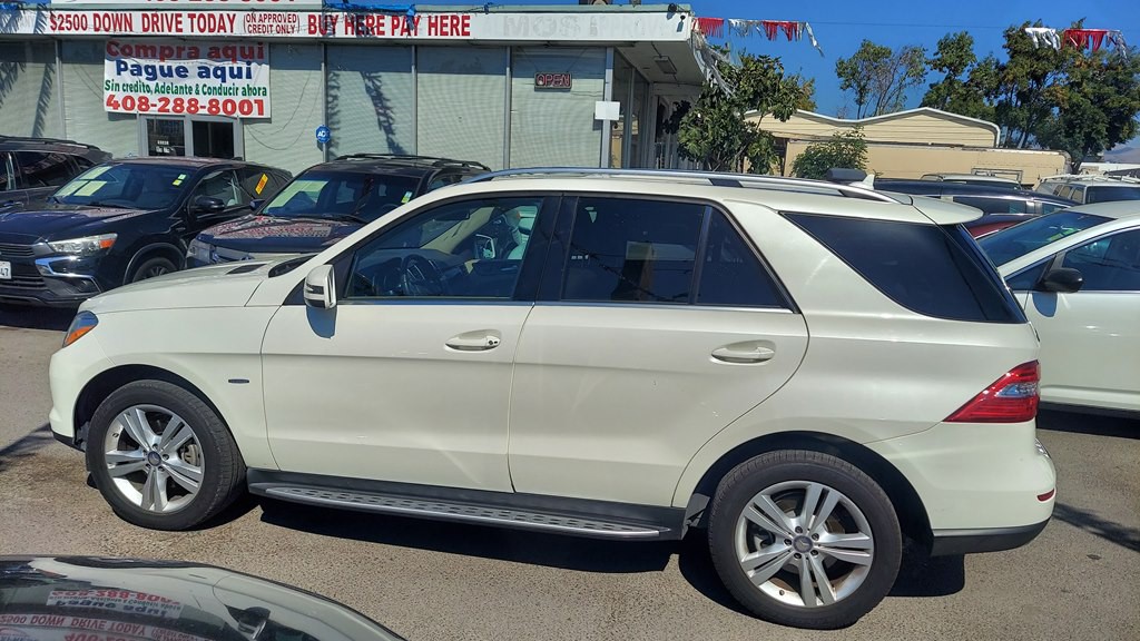 2012 Mercedes-Benz M-Class Image 2