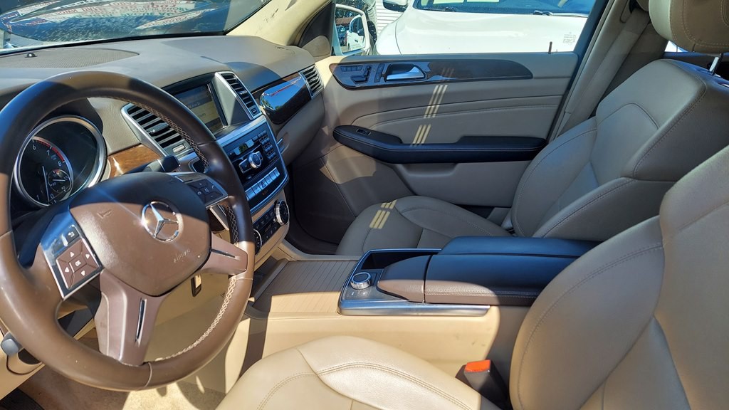 2012 Mercedes-Benz M-Class Image 8