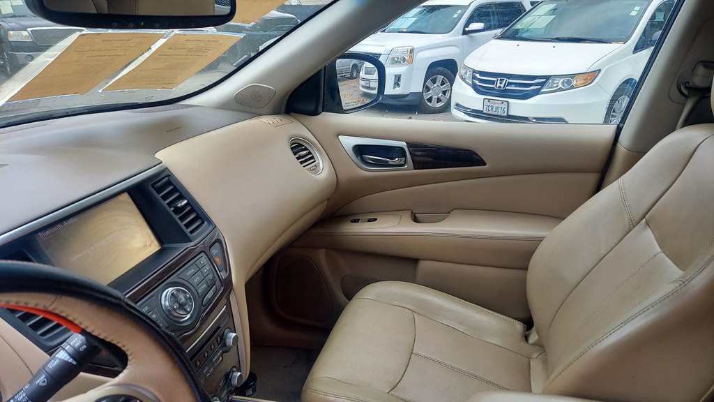 2013 Nissan Pathfinder Image 8