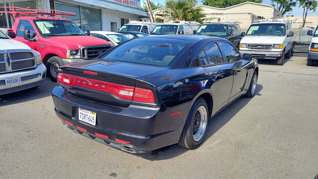 2011 Dodge Charger Image 4