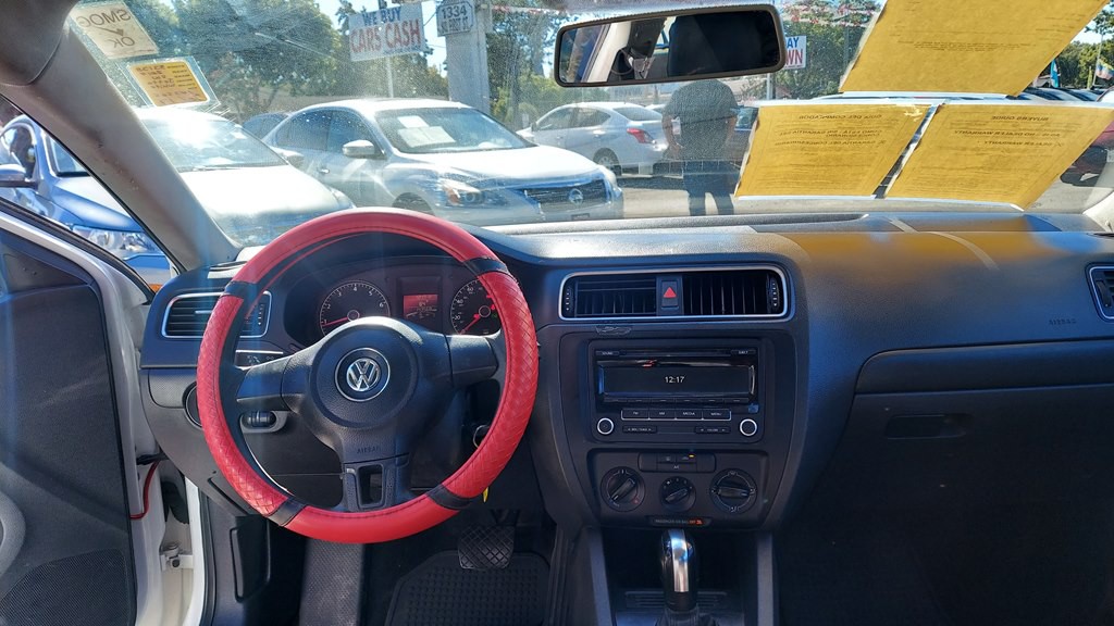 2014 Volkswagen Jetta Image 9