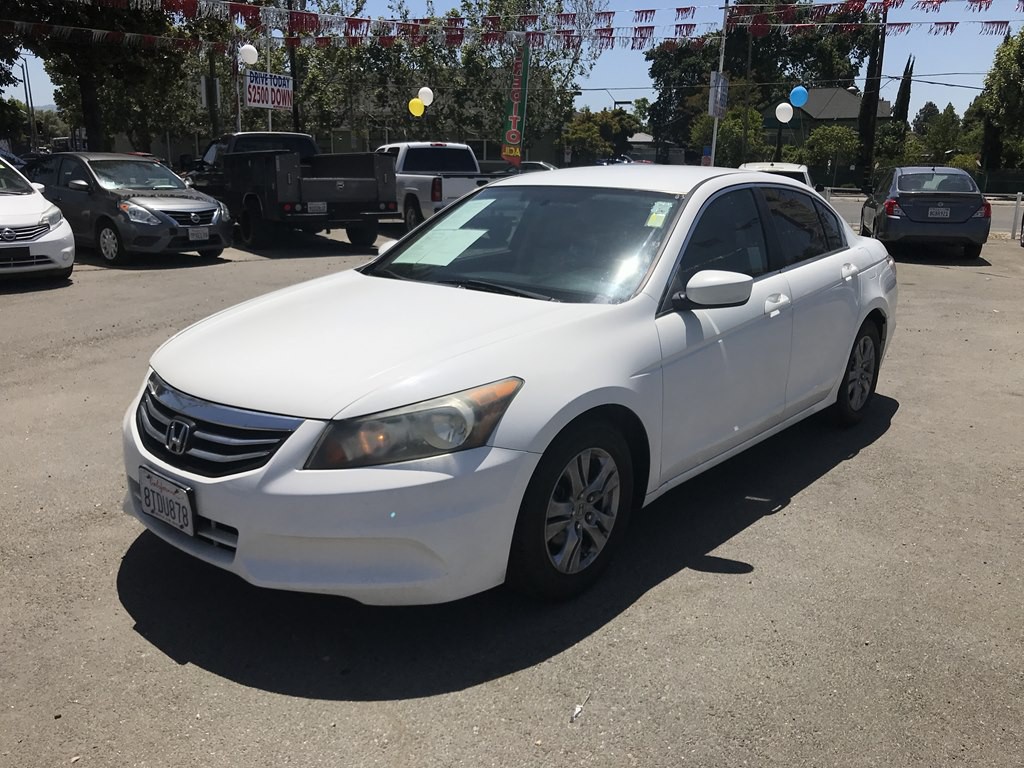 2012 Honda Accord Image 2