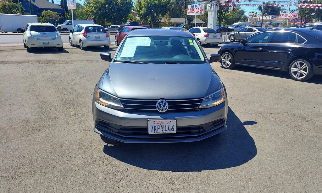 2015 Volkswagen Jetta Image 2