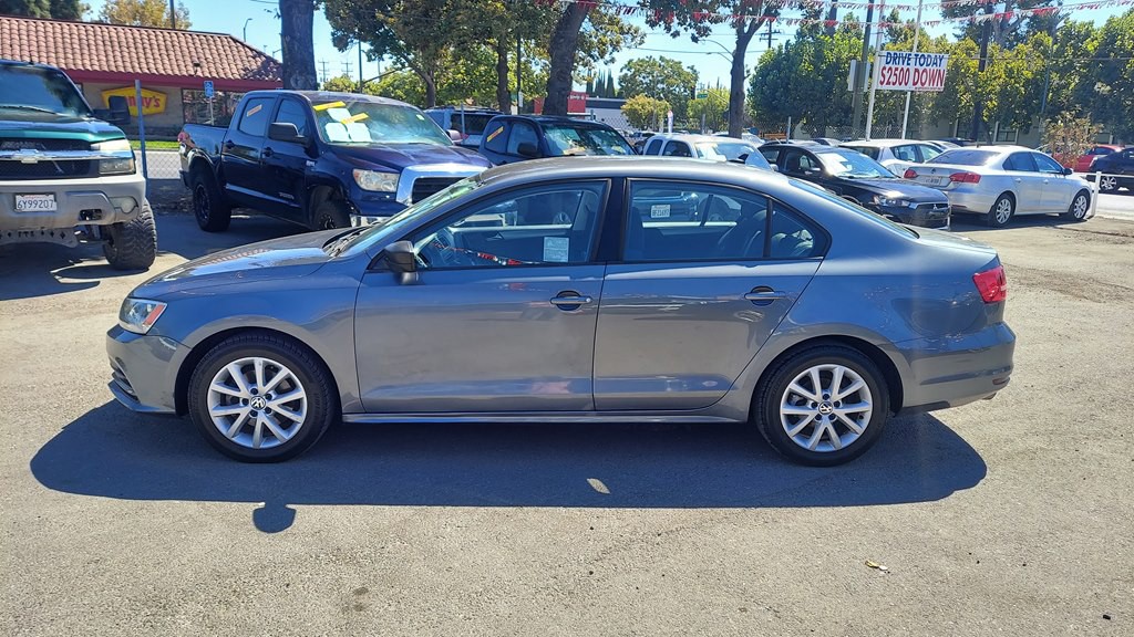 2015 Volkswagen Jetta Image 3