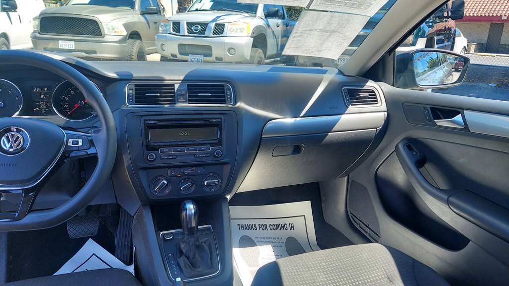2015 Volkswagen Jetta Image 12