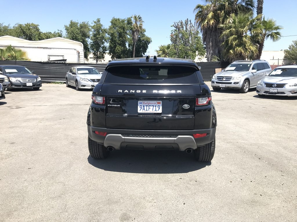 2017 Land Rover Range Rover Evoque Image 4