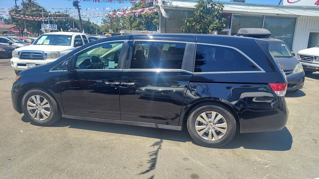2016 Honda Odyssey Image 2