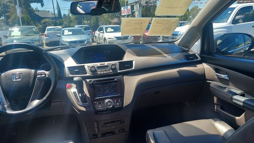 2016 Honda Odyssey Image 11