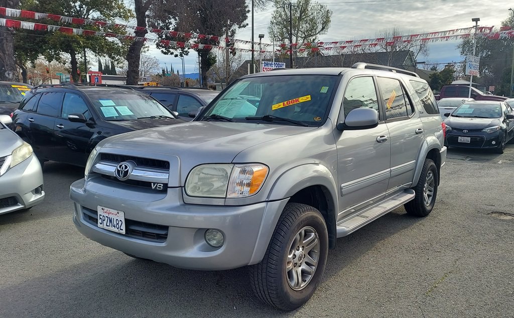 2005 Toyota Sequoia Image 1