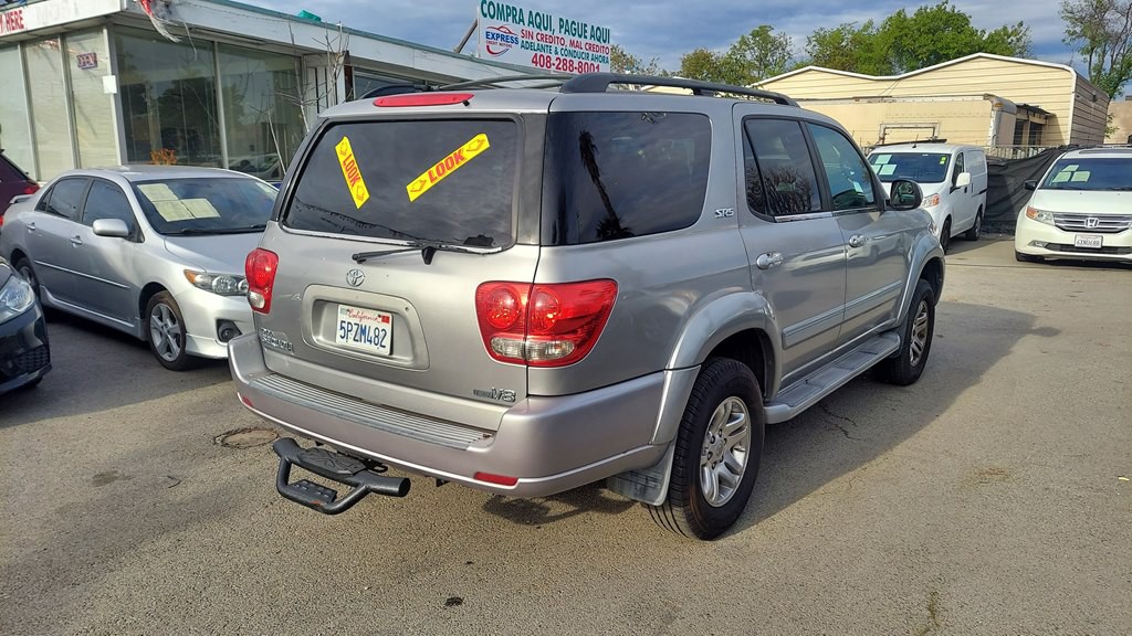 2005 Toyota Sequoia Image 3