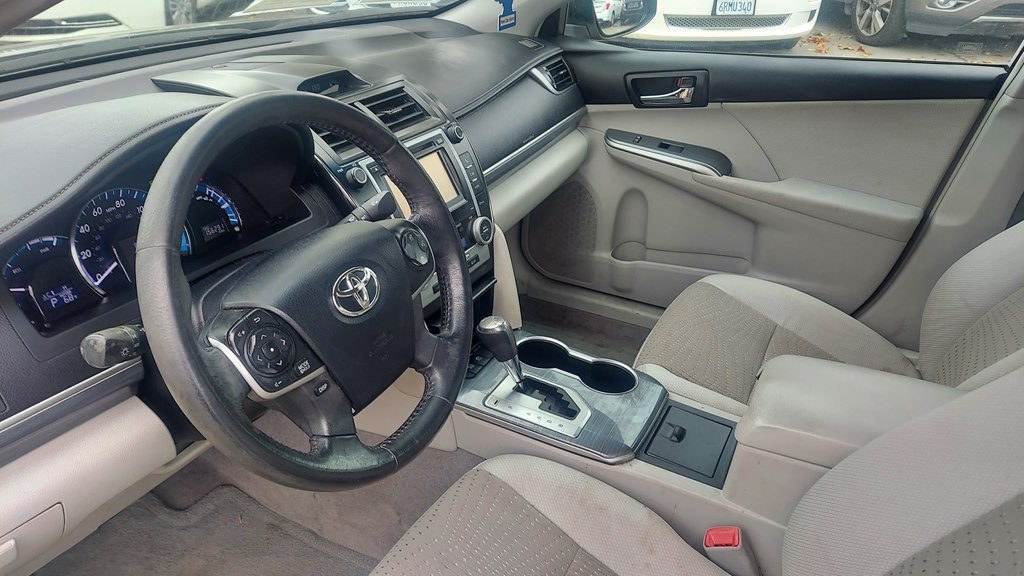 2012 Toyota Camry Image 9