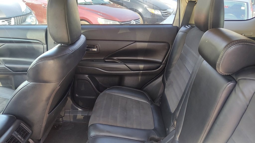 2019 Mitsubishi Outlander Image 10