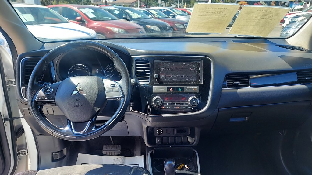 2019 Mitsubishi Outlander Image 11