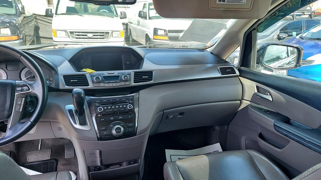 2011 Honda Odyssey Image 11