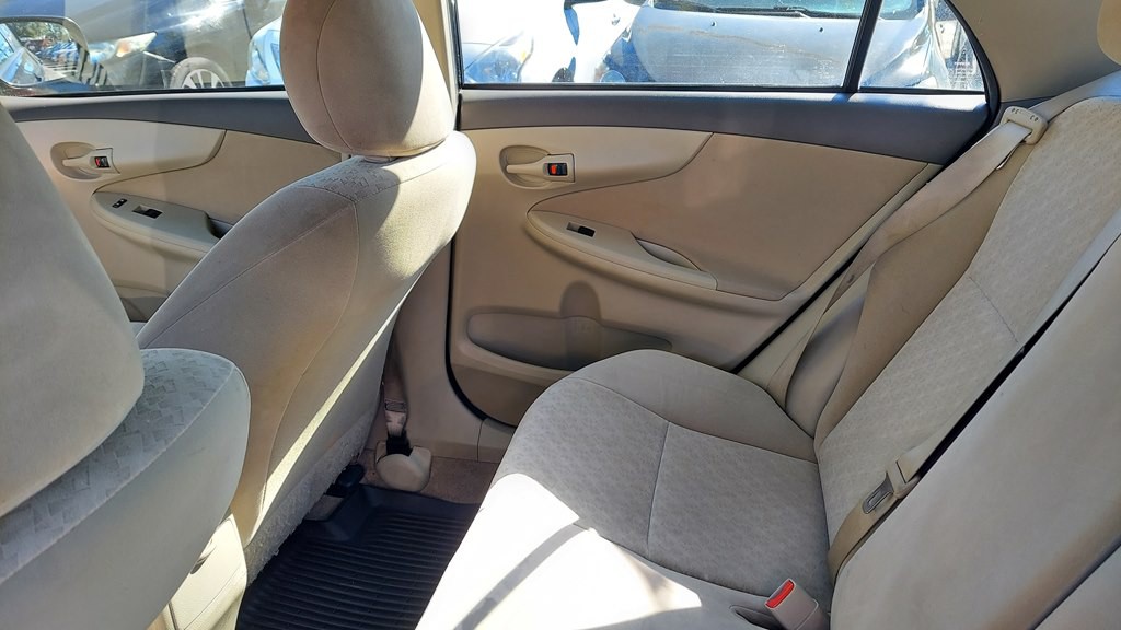 2009 Toyota Corolla Image 8