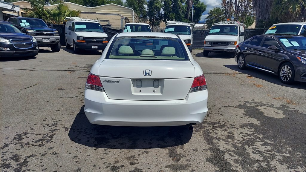 2009 Honda Accord Image 4