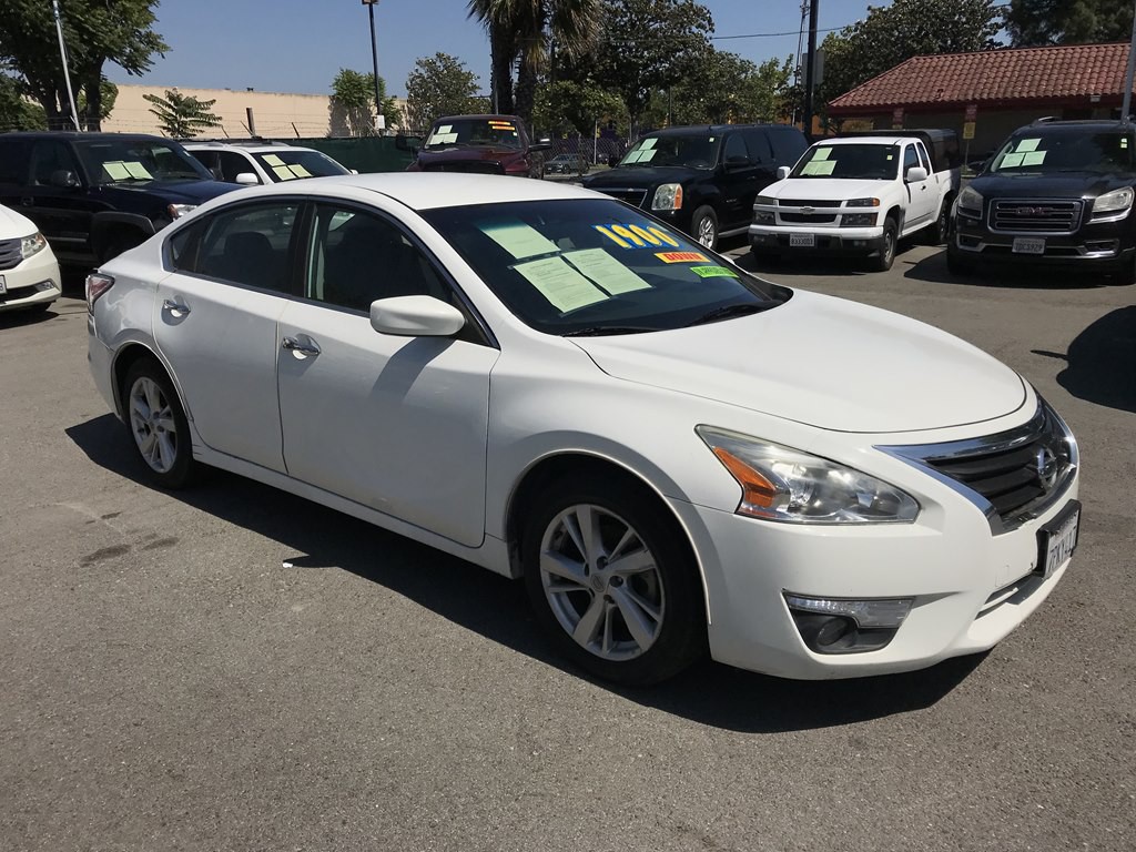 2015 Nissan Altima Image 2