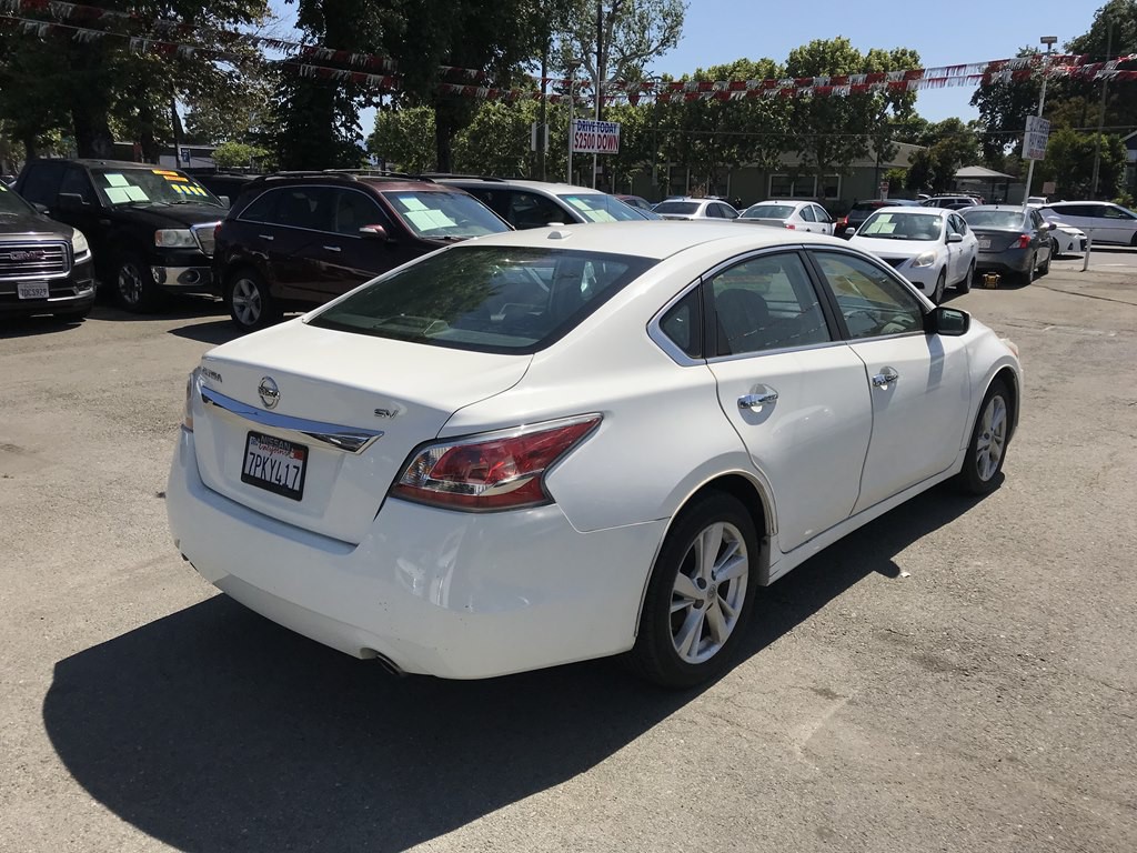 2015 Nissan Altima Image 3