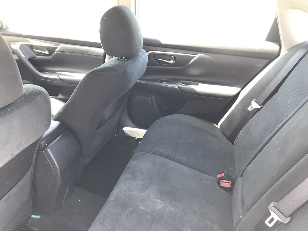 2015 Nissan Altima Image 6
