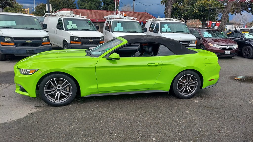 2016 Ford Mustang Image 3