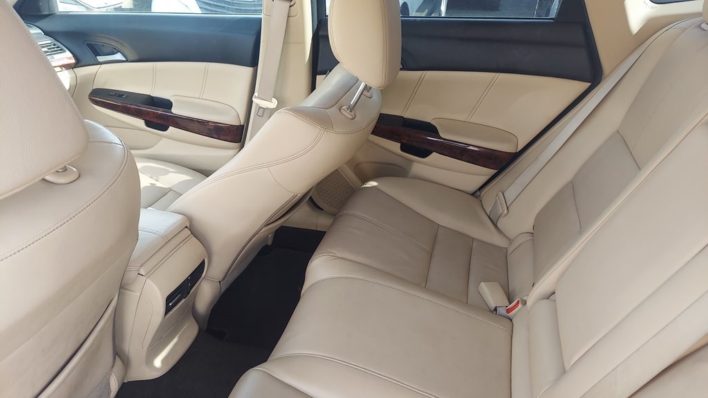 2012 Honda Crosstour Image 6