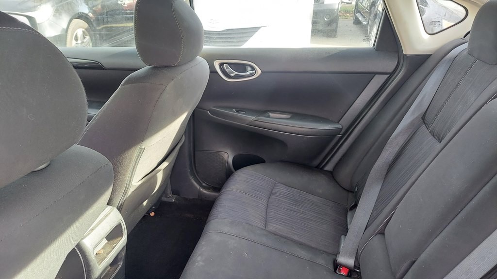 2017 Nissan Sentra Image 6