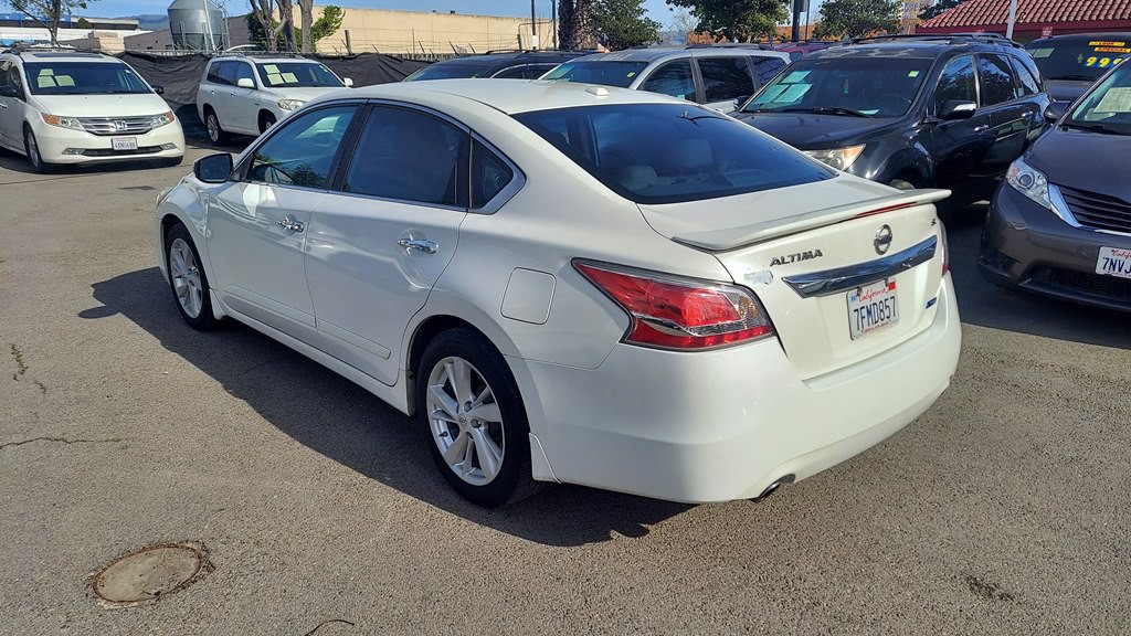 2014 Nissan Altima Image 4