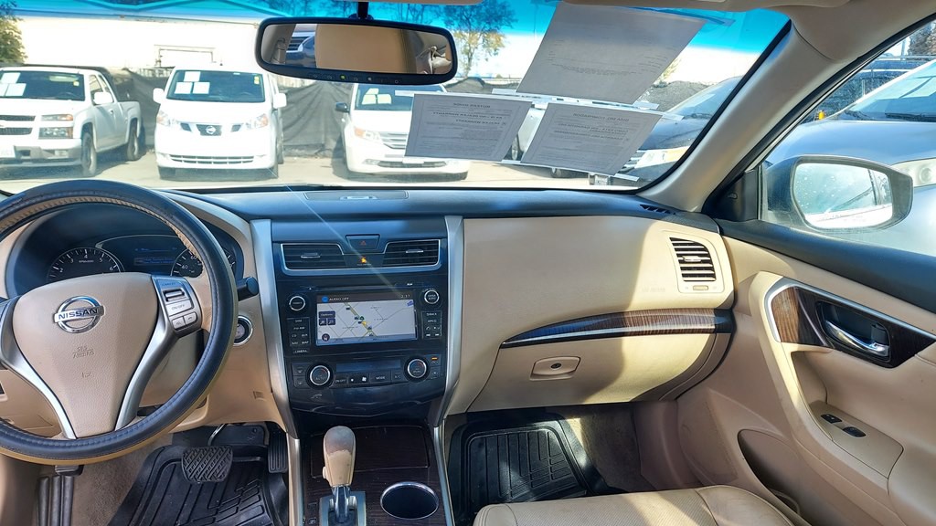 2014 Nissan Altima Image 8
