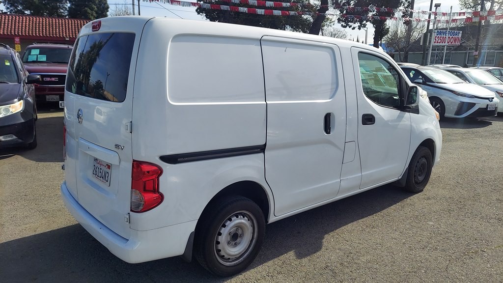 2015 Nissan NV200 Image 3