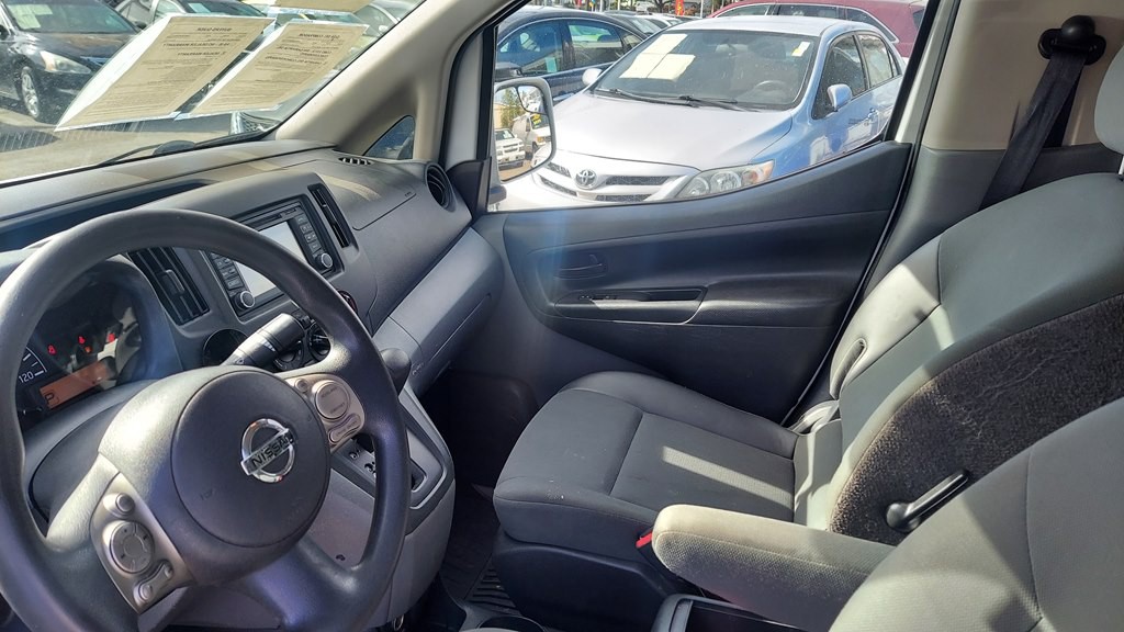 2015 Nissan NV200 Image 5