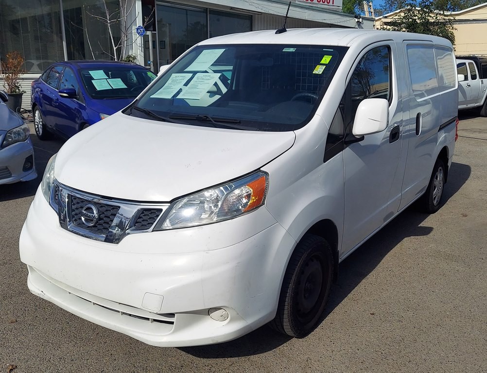 2015 Nissan NV200 Image 1