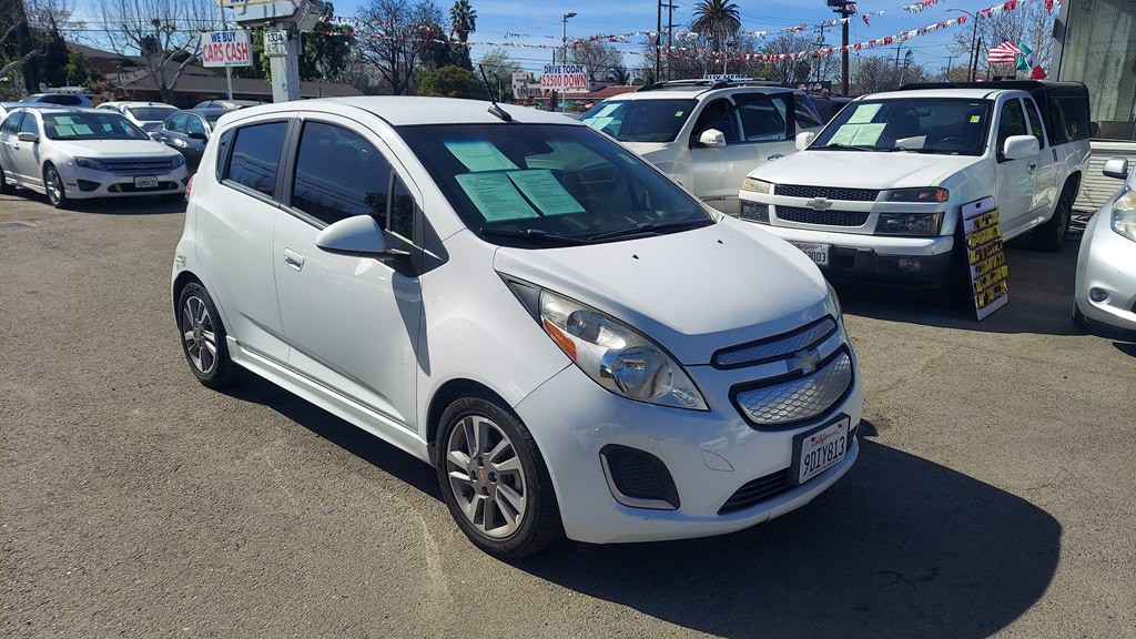 2014 Chevrolet Spark Image 2