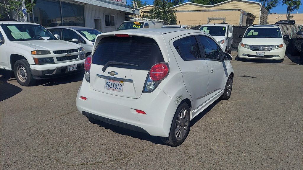2014 Chevrolet Spark Image 3