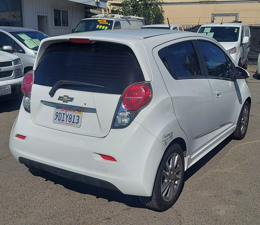 2014 Chevrolet Spark Image 3