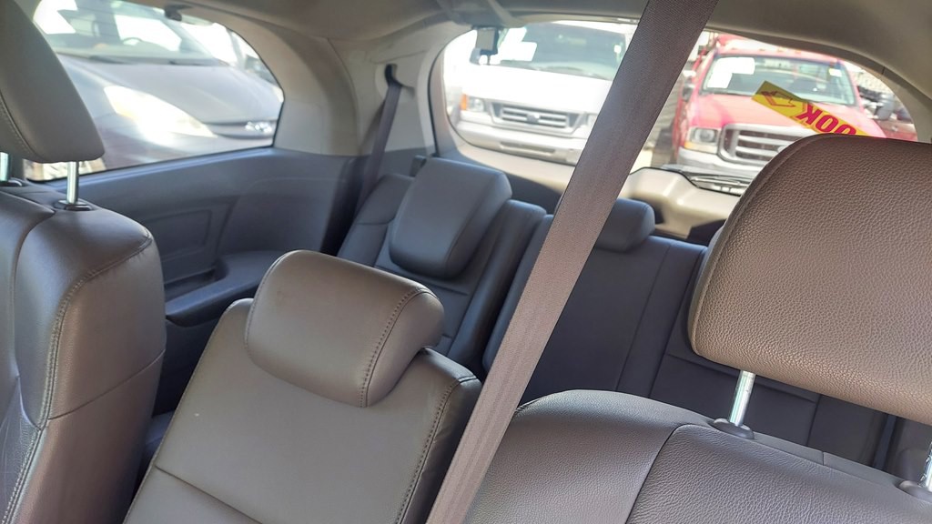 2012 Honda Odyssey Image 10